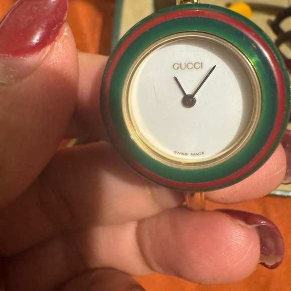 Gucci watch with bezels - Picture 2 of 6